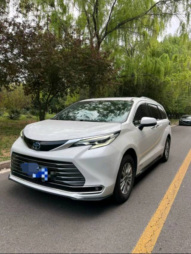 Toyota 2021 Sienna 2.5 CVT Prestige Edition